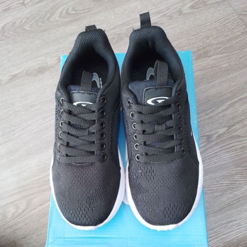 sepatu Hi-Tec Spark (H007048)