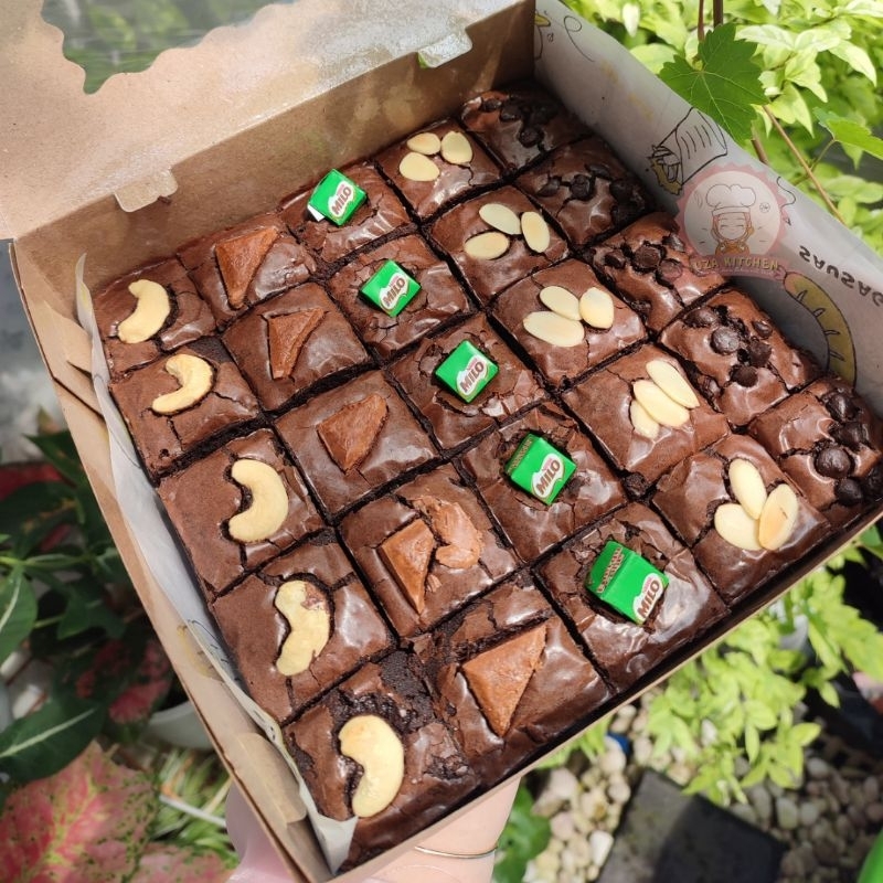 

Fudgy Brownies Sekat 25 size 20x20