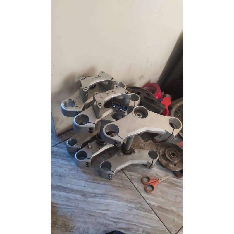 ORIGINAL SEGITIGA MEGELLI