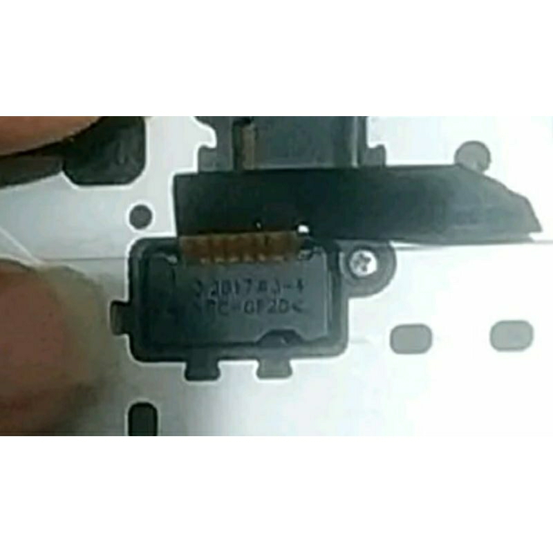 atum penutup soket lcd bekas samsung j3 pro/j330