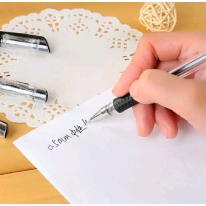 

PULPEN GEL INK 0,5 Mm / ALAT TULIS KANTOR , SEKOLAH .