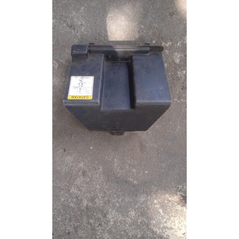 Tutup Aki Box Bagasi Suzuki Smash New 110 Original
