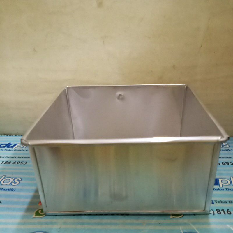 Loyang Kue Bolu Lapis Kotak 14 x 14 x 7 cm