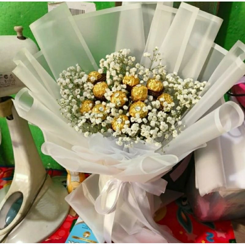 Bouquet Bunga Coklat Fererro Wisuda Ulang Tahun