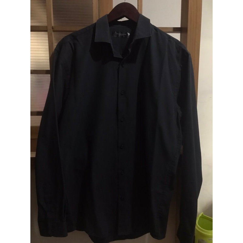 kemeja hitam the executive