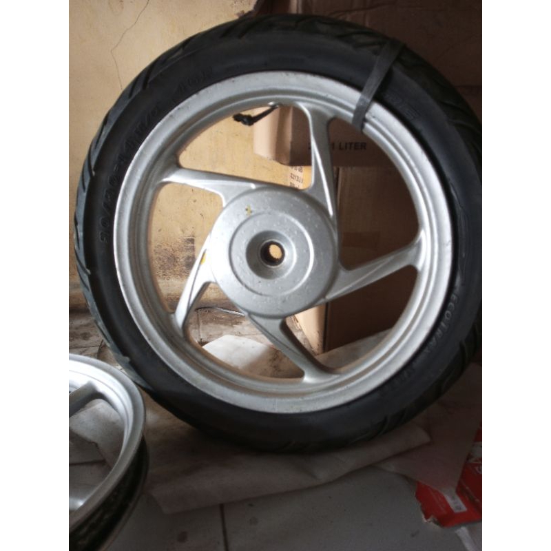 velg depan belakang standar velg belakang ples ban luar dalem beat fi/ beat karbu/ scopy fi/ vario l