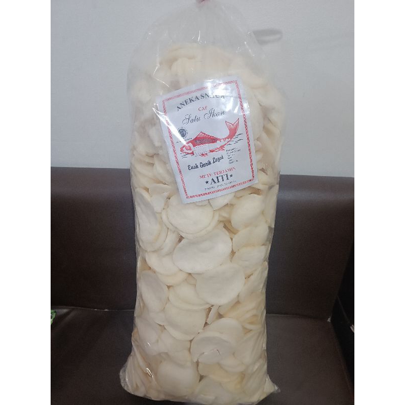 

Kerupuk kemplang aiti 1bal