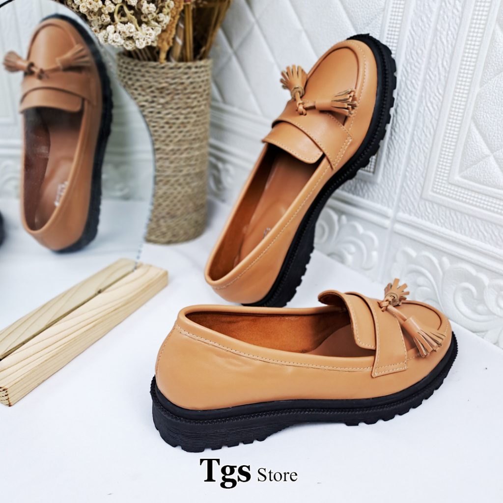 Sepatu Docmart Wanita Rumbai Sepatu Loafers Wanita Sepatu Oxford Boots DC 01