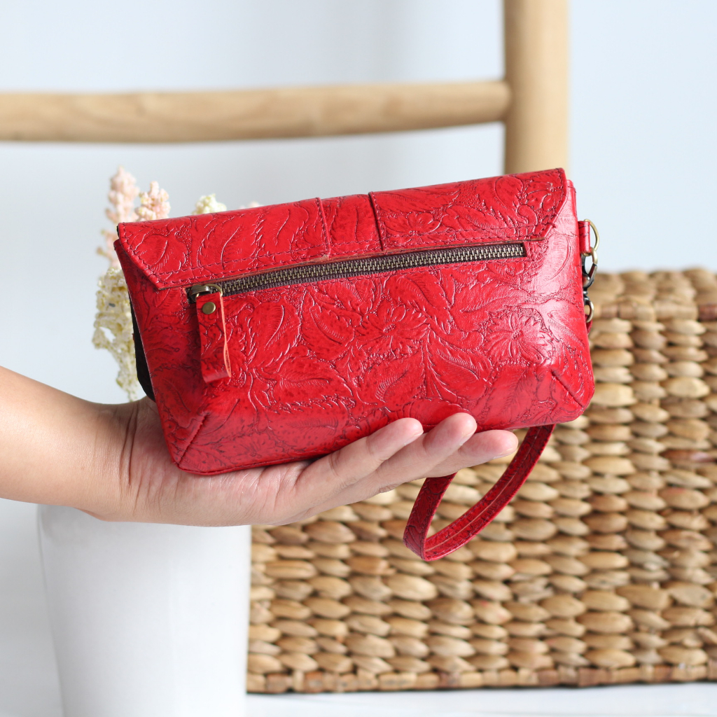 CLUTCH DAN DOMPET WANITA KULIT SAPI ASLI MODEL LOVA MOTIF BATIK DAUN / FREE GRAVIR NAMA