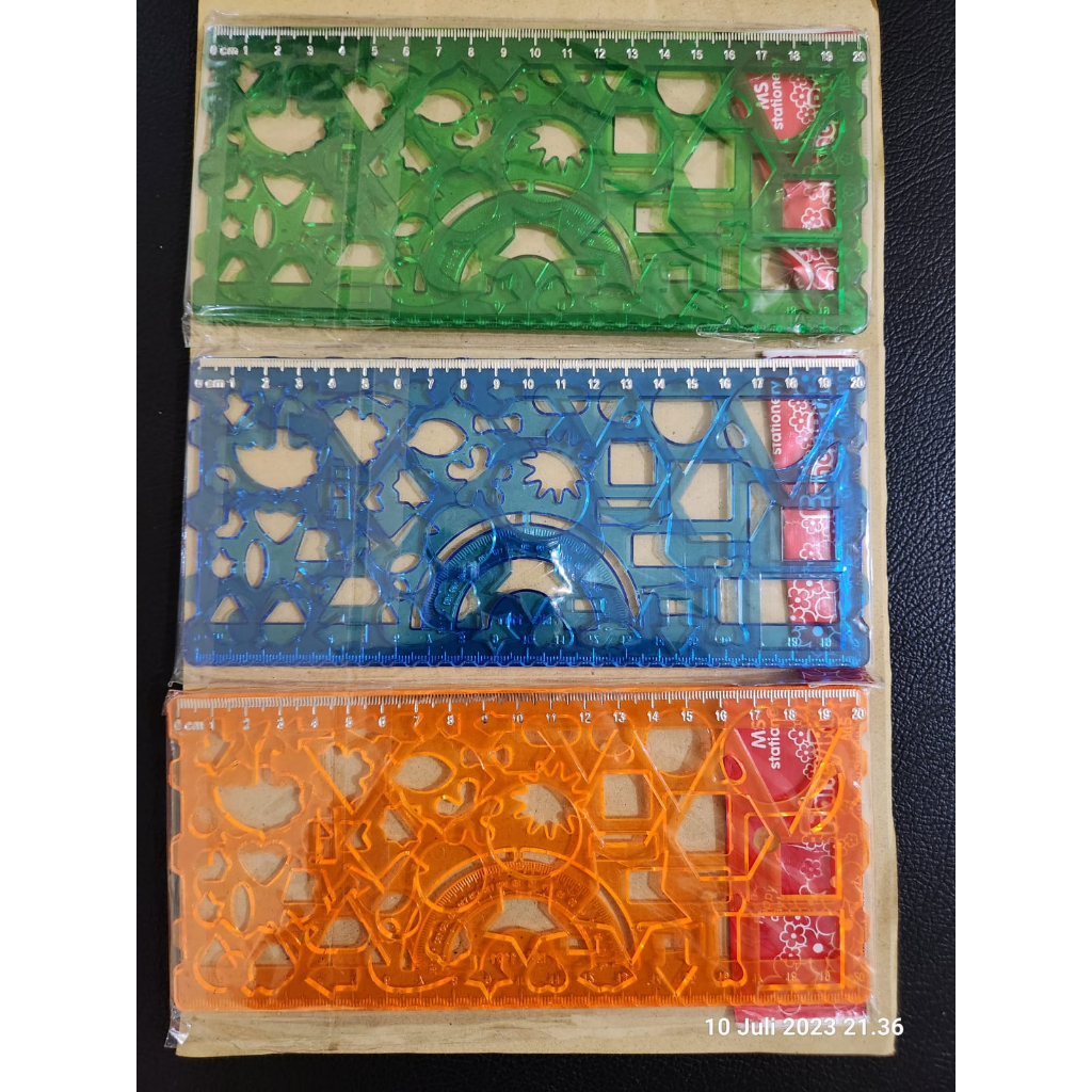 

Penggaris Set Bentuk / Ruler (2 Pcs)