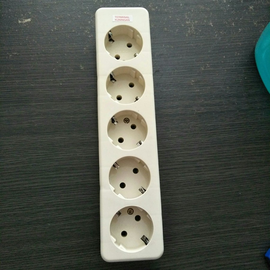 Stop kontak uticon lubang 5