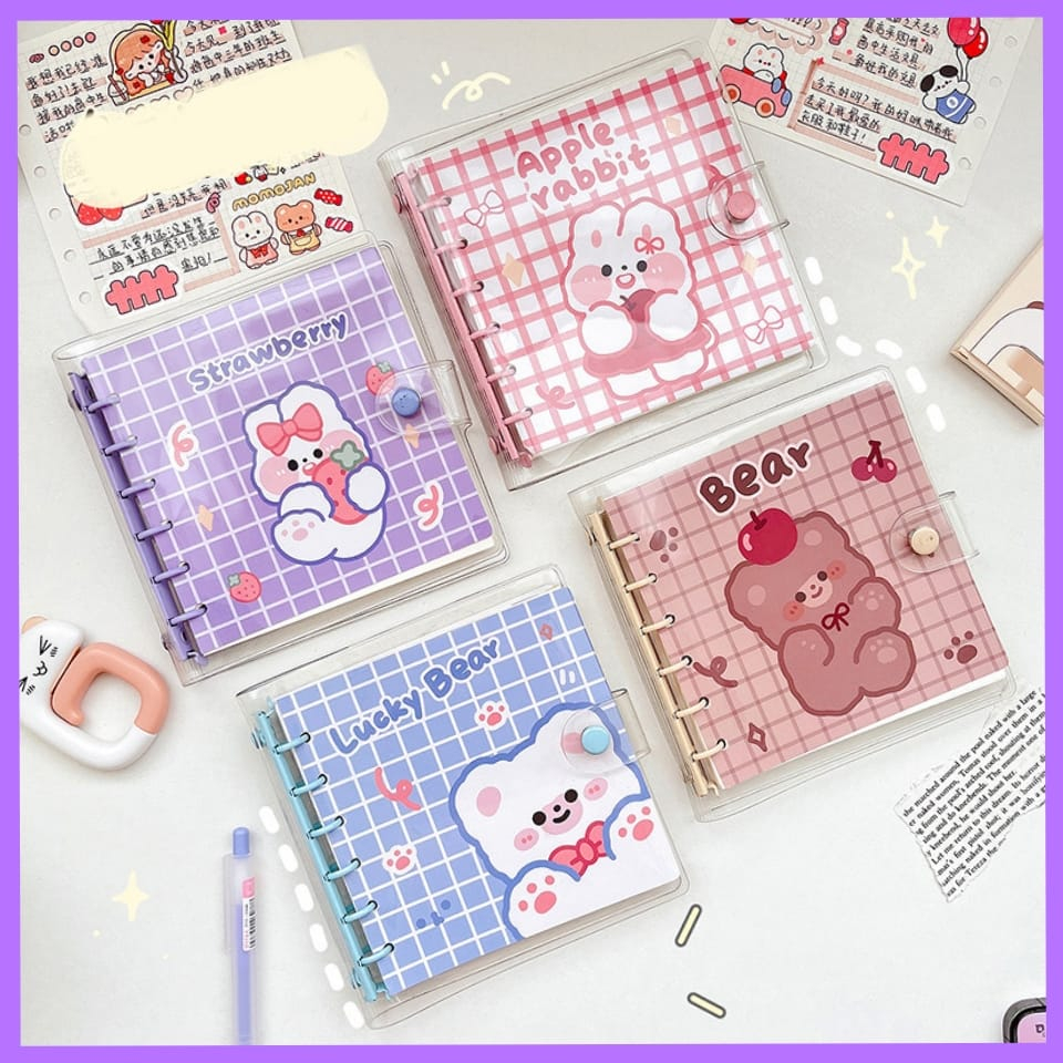 

LUCKY CAT - BUKU BINDER RING BESI / DIARY JOURNALING ISI 80 LEMBAR UKURAN 13CMX13CM LEBAR MOTIF MOMO KARTUN LUCU BUKU SEKOLAH BUKU DIARY DIARY BOOK NOTEBOOK BUKU MIKA RING | BUKU MURAH | BUKU LUCU | BUKU AESTHTETIC | BUKU JURNAL | BUKU CATATAN | BUKU