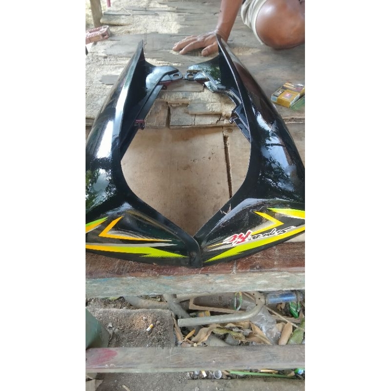 sayap luar Supra fit 2004