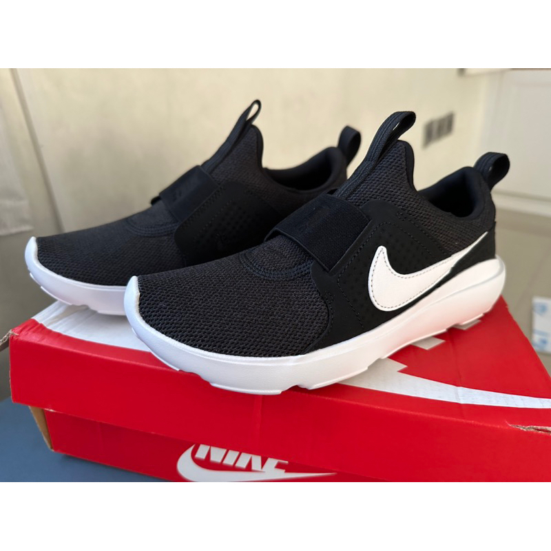 WMNS NIKE AD COMFORT SIZE 35,5. SEPATU SEKOLAH ANAK