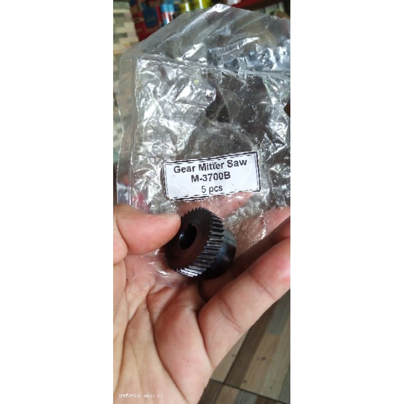 GEAR MITTER SAW M3700B MODERN