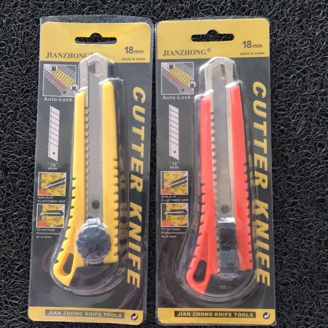 

PISAU CUTTER BESAR 18MM JIANZHONG / Cutter Knife JianZhong Popeye