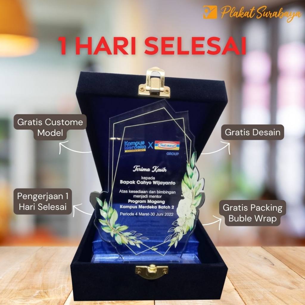 Plakat Akrilik Custom + box | Plakat Wisuda | Plakat Magang | Plakat KKN + BOX