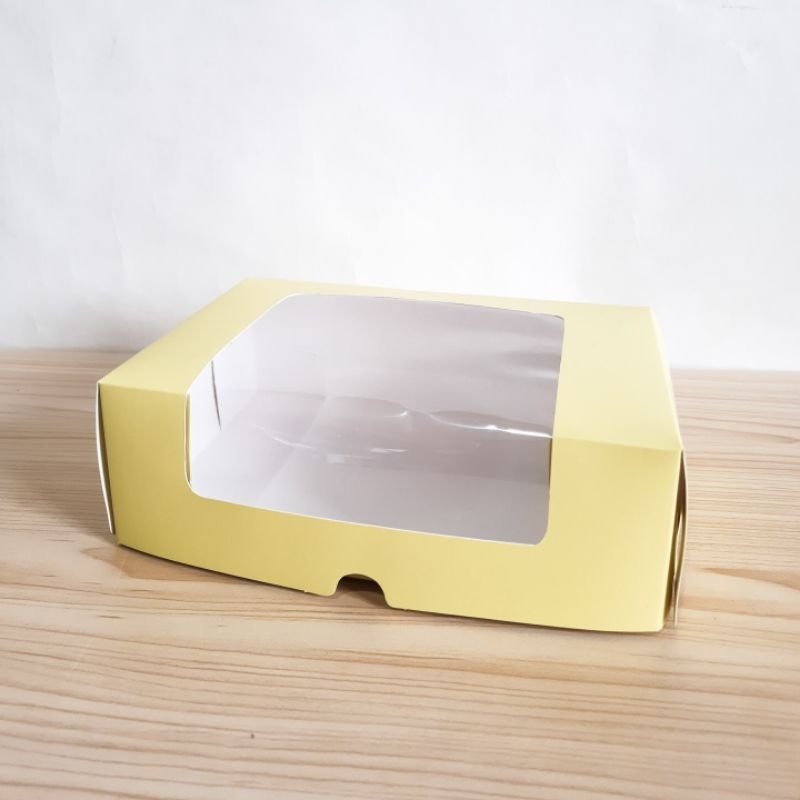 

dus kue / box kue ukuran 21x14x7cm