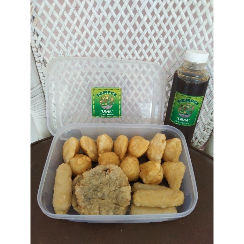 

pempek.palembang,adaan,lenjer,kulit,telur.perbiji2500