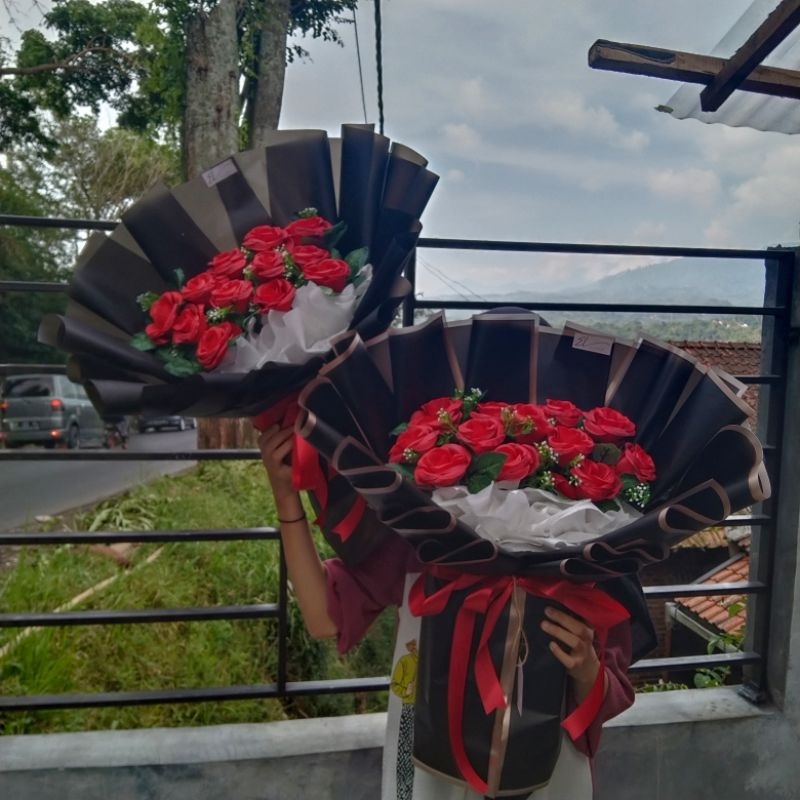 Buket bunga mawar 12 tangkai / buket artificial / buket mawar palsu / buket mawar