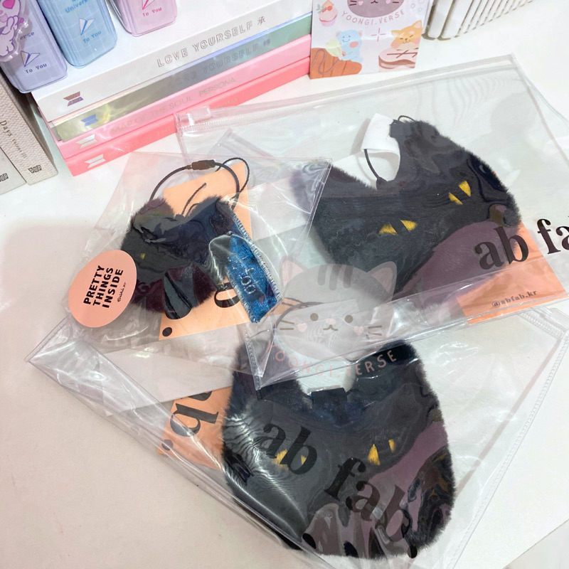 (READY STOCK) AB FAB Black Cat Keyring Suga BTS