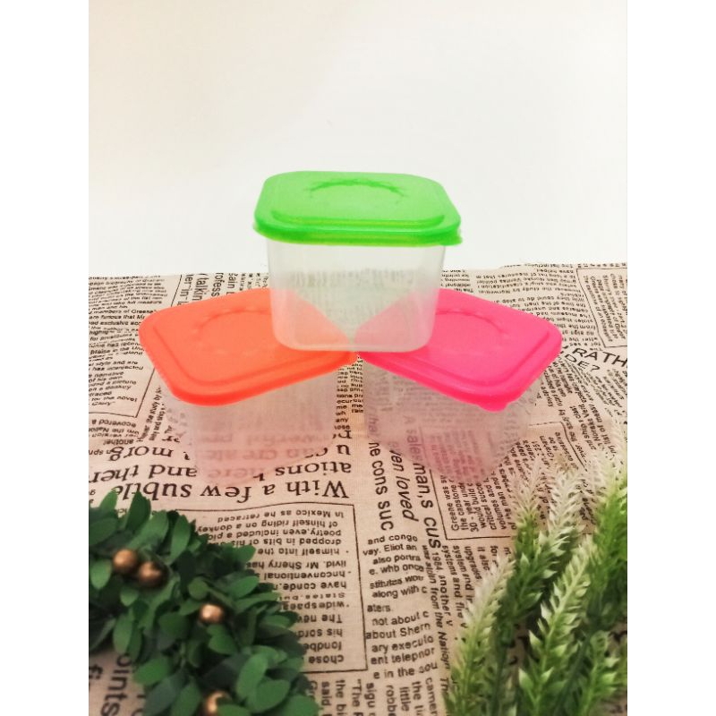 Toples plastik kotak mini