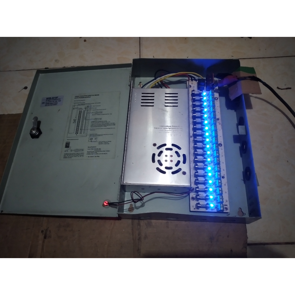 Power Supply SMPS 30 Ampere Box CCTV 12V 18 Port