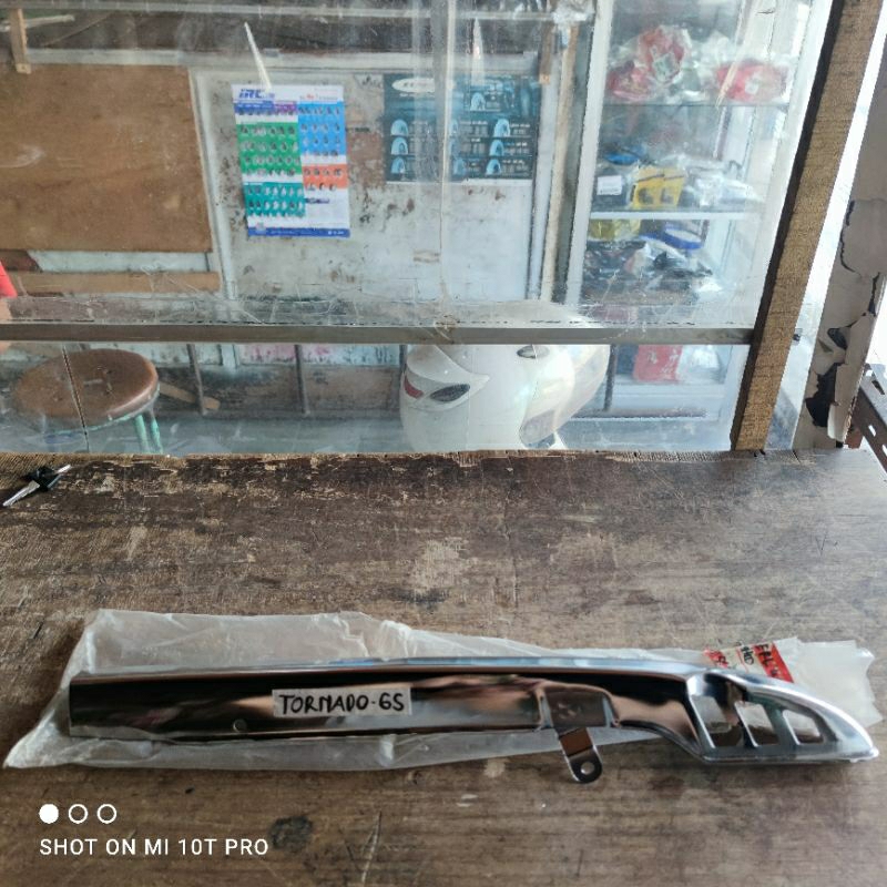 Katengkas Tutup Rantai Suzuki Tornado GS Original Suzuki