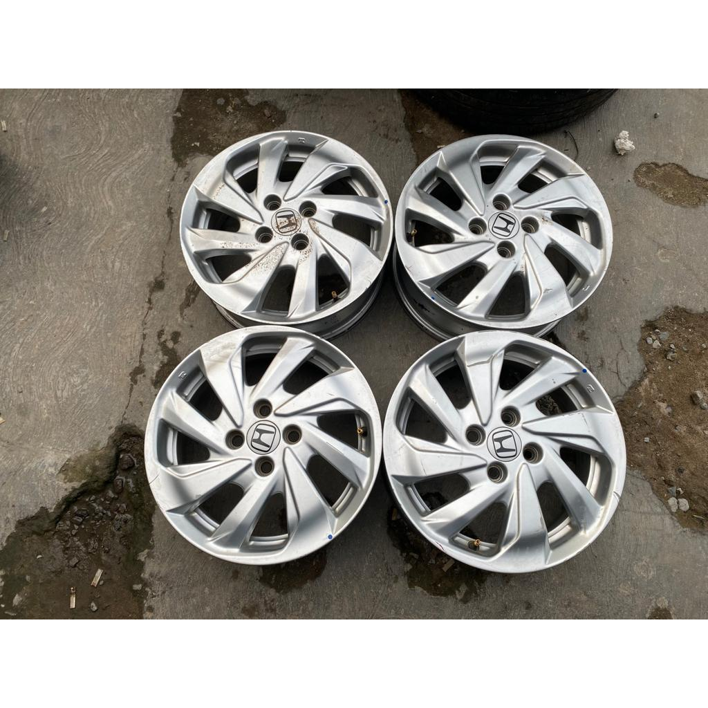 Velg Mobil Bekas Copotan Original Mobilio Ring 15x5,5 Pcd 4x100 Silver Pnp City Brio Jazz Dll