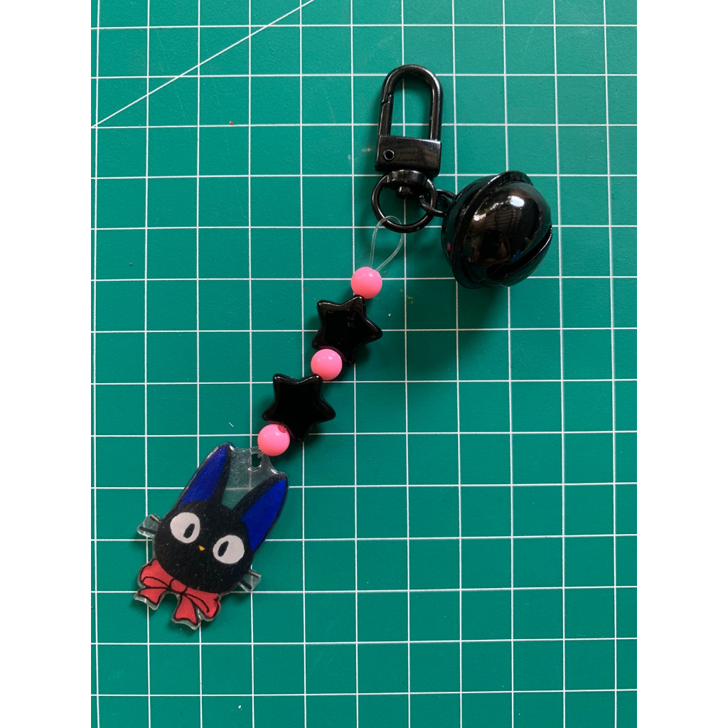 Anting / Gantungan Kunci / Pin Ghibli Karakter Jiji [Kiki's Delivery Service]