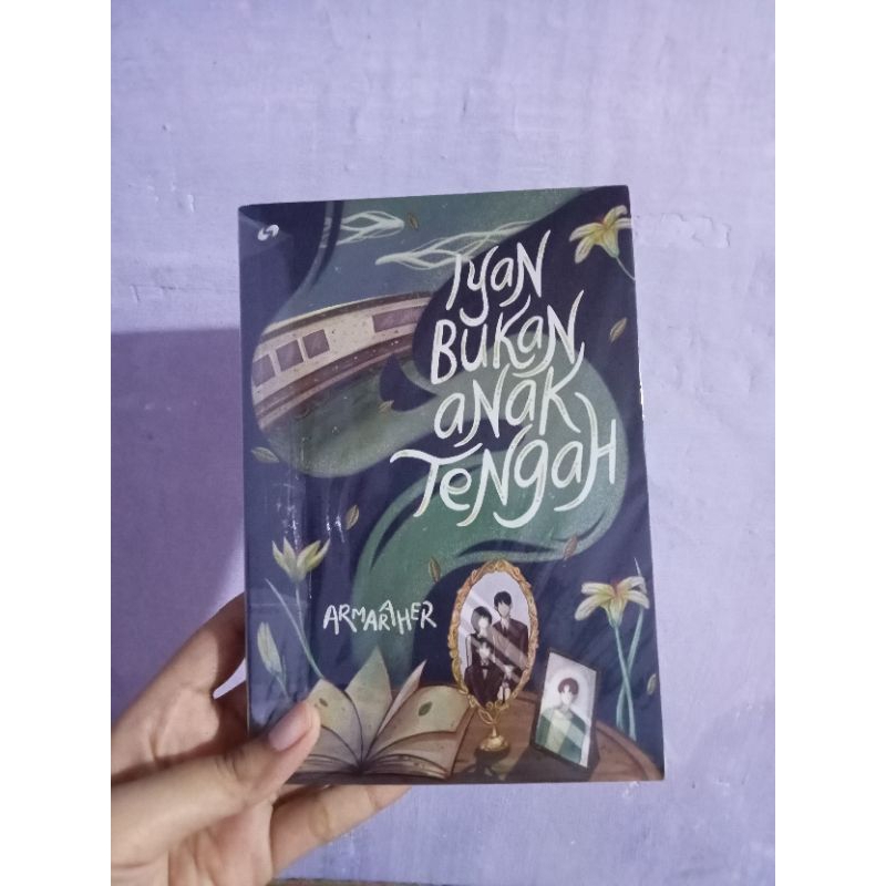 PRELOVED Novel iyan bukan anak tengah