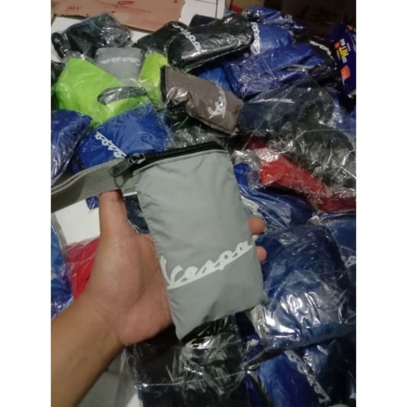 sarung jok motor anti air