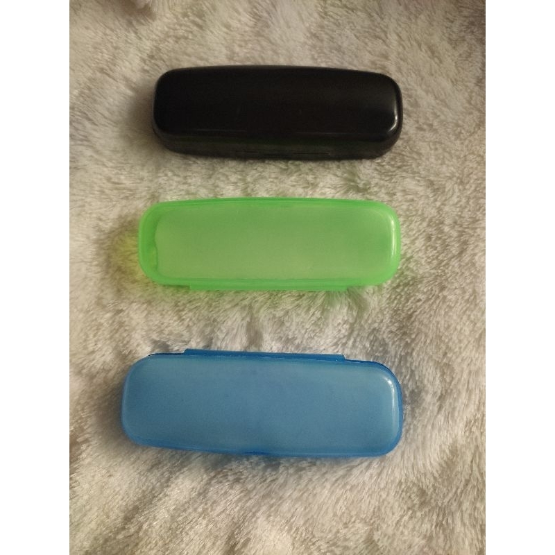 tempat kacamata / kotak kacamata