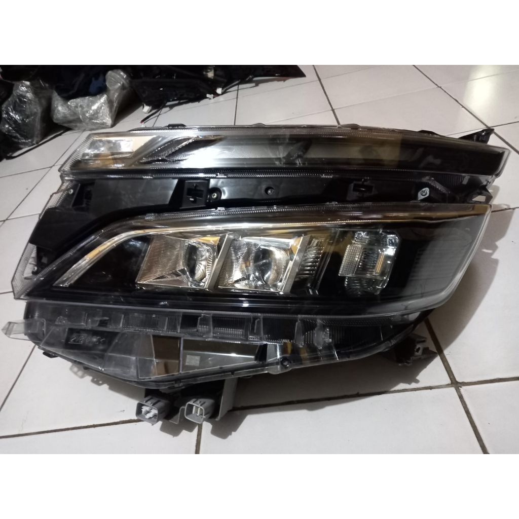 Headlamp Toyota VOXY 2017 - 2022 Kiri