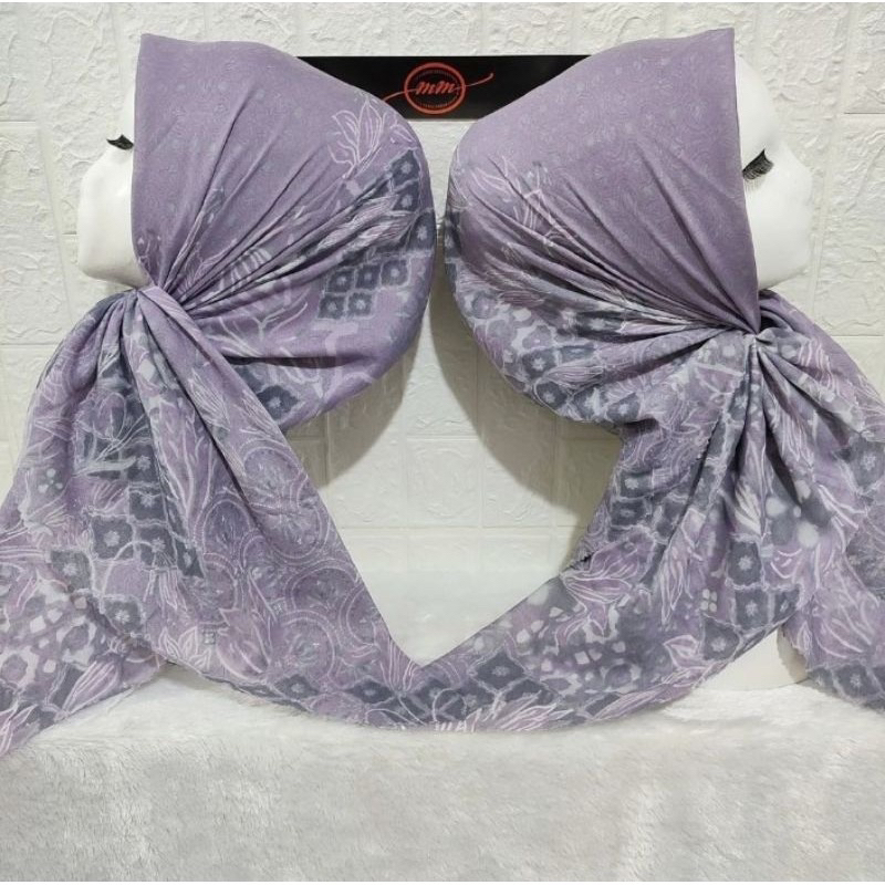Promo Hijab Segi Empat Voal Motif Maharani Warna Lilac Kerudung Jilbab Terbaru