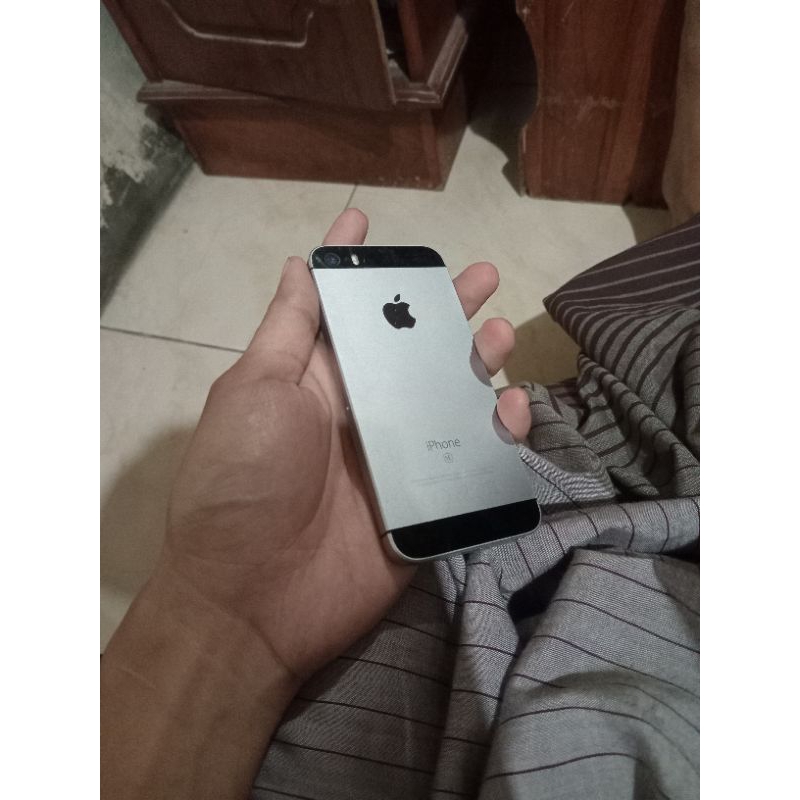iphone se 2016 64gb