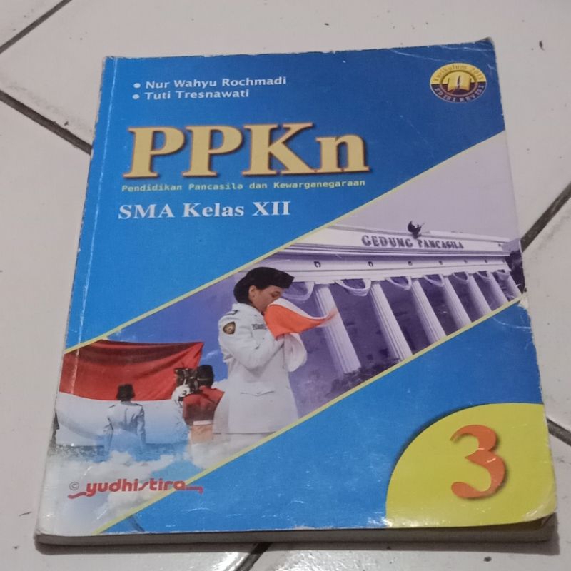 BUKU PPKN SMA kelas XII