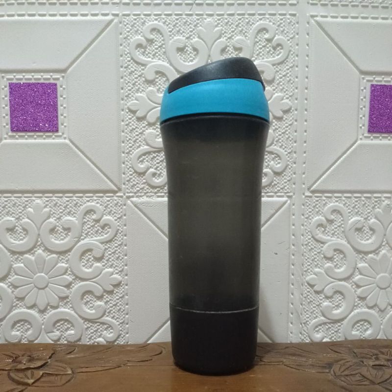 extreme bottle Tupperware preloved