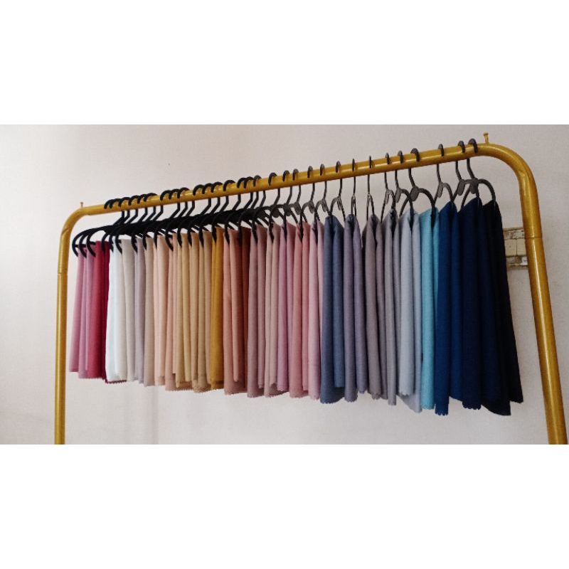 Azara Kerudung Polos Segi empat