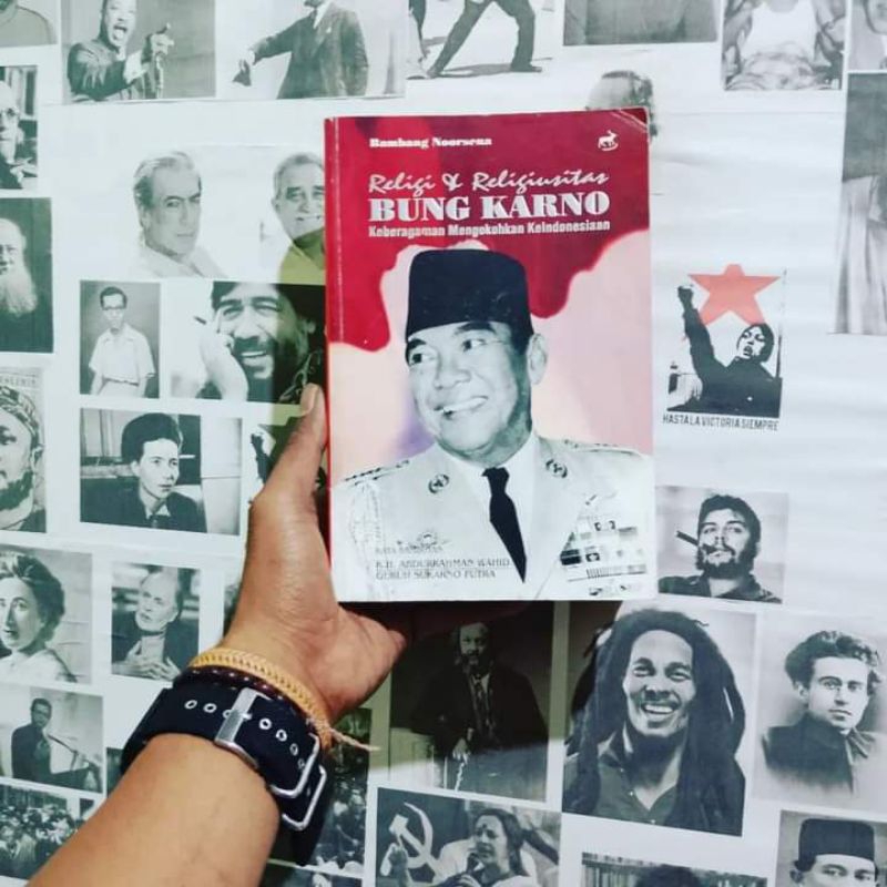 Bambang Noorsena Religi & Religiusitas Bung Karno: Keberagaman Mengokohkan KeIndonesiaan | Antara Ba