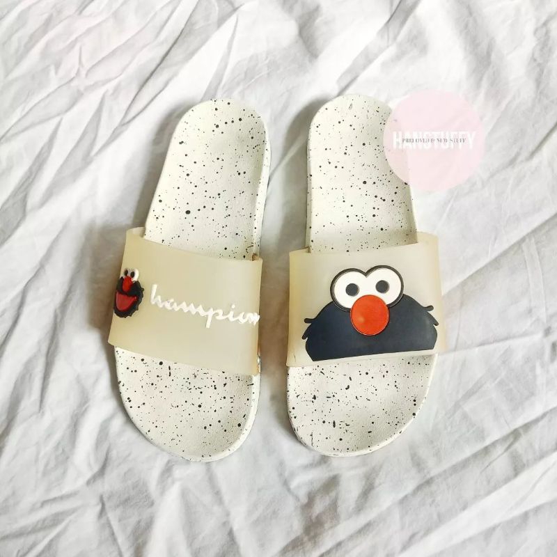 SANDAL SLIPPERS ON WANITA PUTIH WHITE ELMO KARTUN PRELOVED SECOND BEKAS