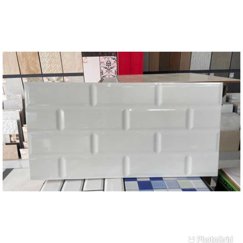 KERAMIK DINDING MOTIF BATA 30X60