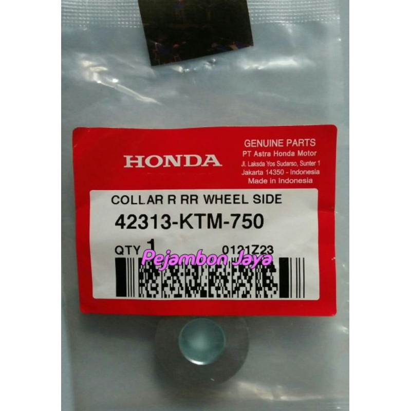42313KTM750 COLLAR R RR WHEEL SIDE