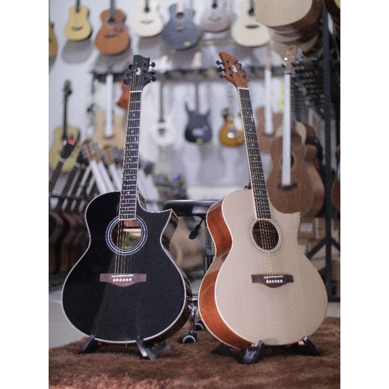 Gitar akustik Cort Ad 7378e dan akustik elektrik bonus banyak