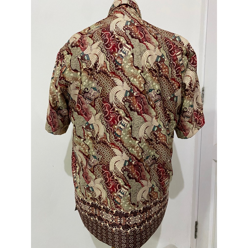 Kemeja Batik Pria Motif Papua Burung Cendrawasih (Merah)