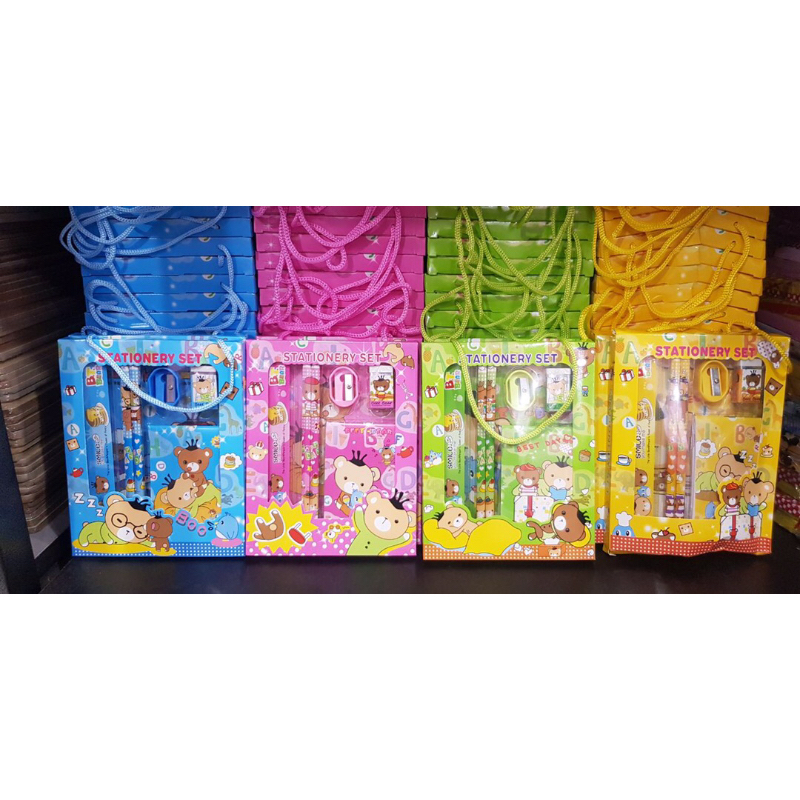 

ALAT TULIS ANAK ALAT TULIS ANAK SET KADO ATAU SOUVERNIR ULANG TAHUN