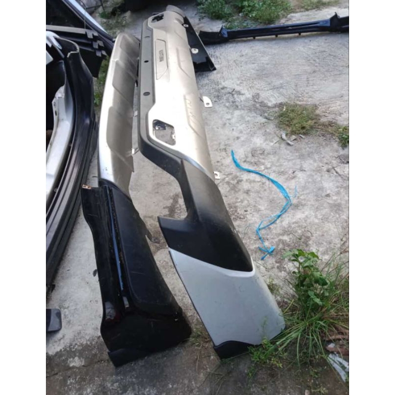 Bodykit Innova zenix modelista