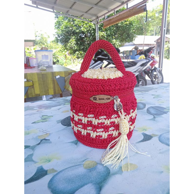 tenong rajut motif bambu