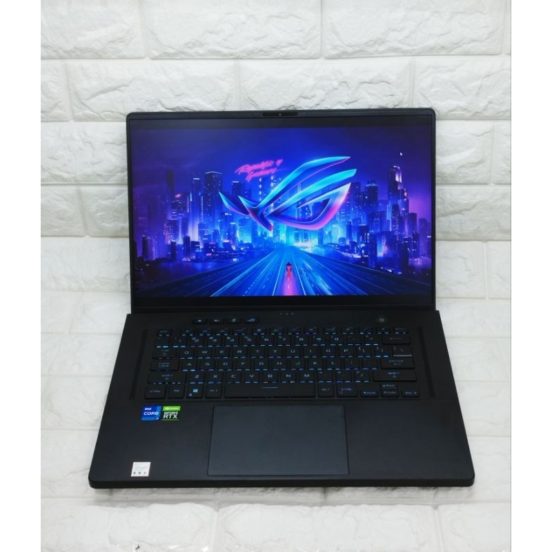 Laptop Asus ROG ZEPHYRUS M16 GU603HE Intel core i7-11800H RAM 16 GB SSD 512 GB Like new
