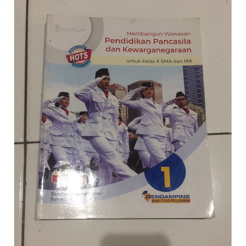 buku ppkn / pkn kelas 10